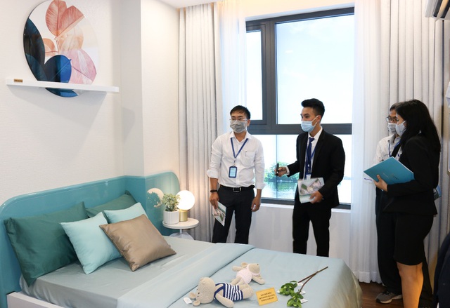 Nhà mẫu dự án D’LUSSO quận 2 “nô nức” đón hàng trăm khách hàng tham quan - 3